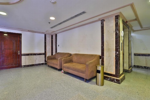 OYO 429 Hamsat Taiba Hotel image 8